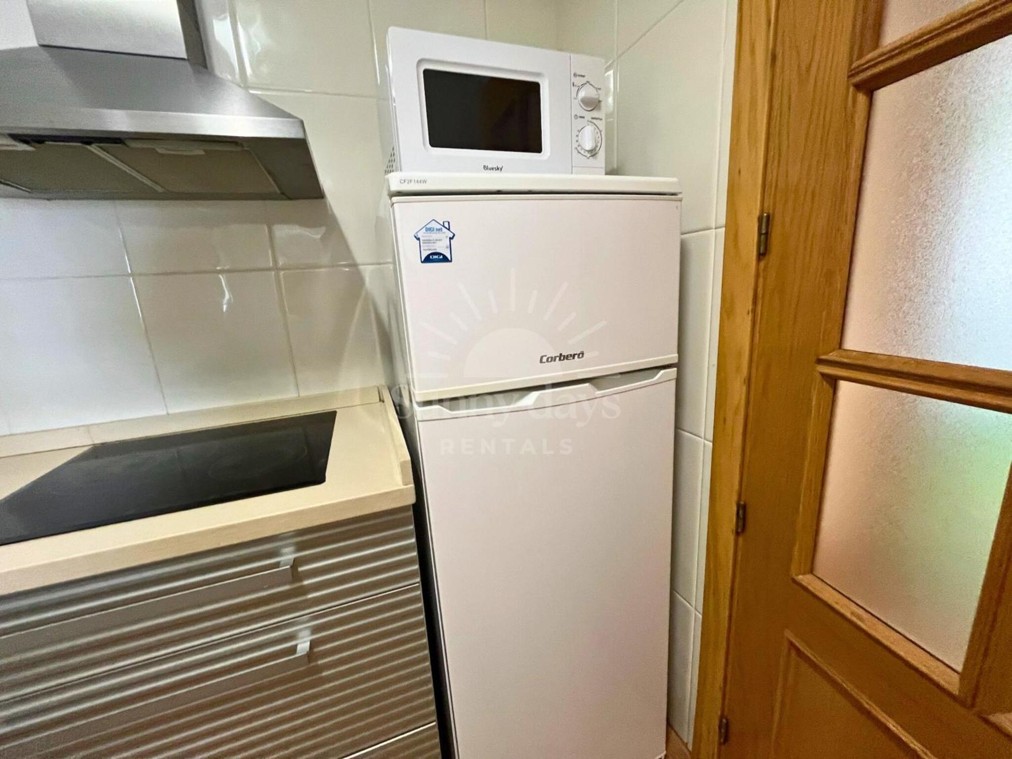 Acogedor Apartamento A 30 Metros De La Playa - Wifi - Smarttv المرية المظهر الخارجي الصورة